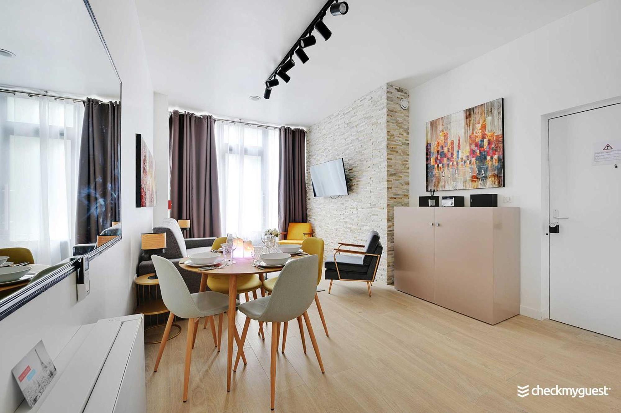 Intimate Apartment With Air Conditioner & Jacuzzi 2Br 6P Montmartre Paris Exterior photo